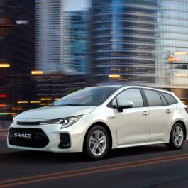 Suzuki-launches-Swace-estate-in-UK-made-with-Toyota-3-1024x653